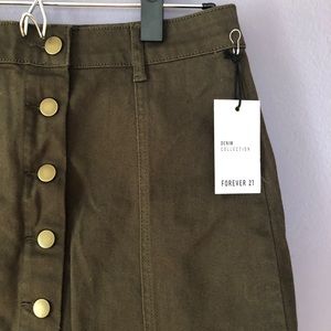 Button up mini skirt NWT